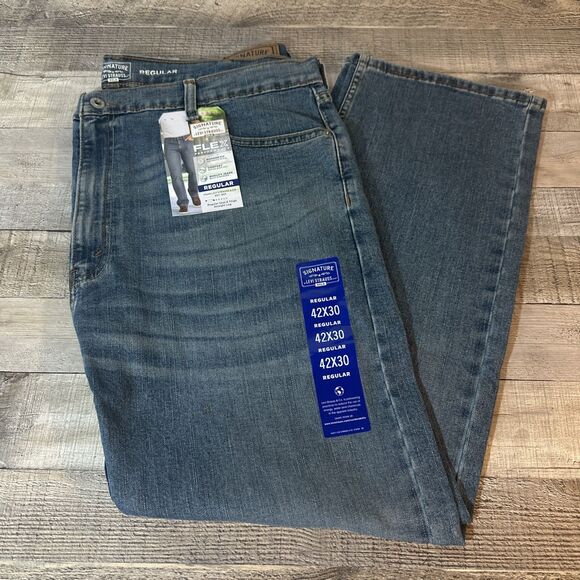 Levi's Other - Signature Levi Strauss Gold Flex Performance Jeans Men’s 42X30 Reg Straight Leg